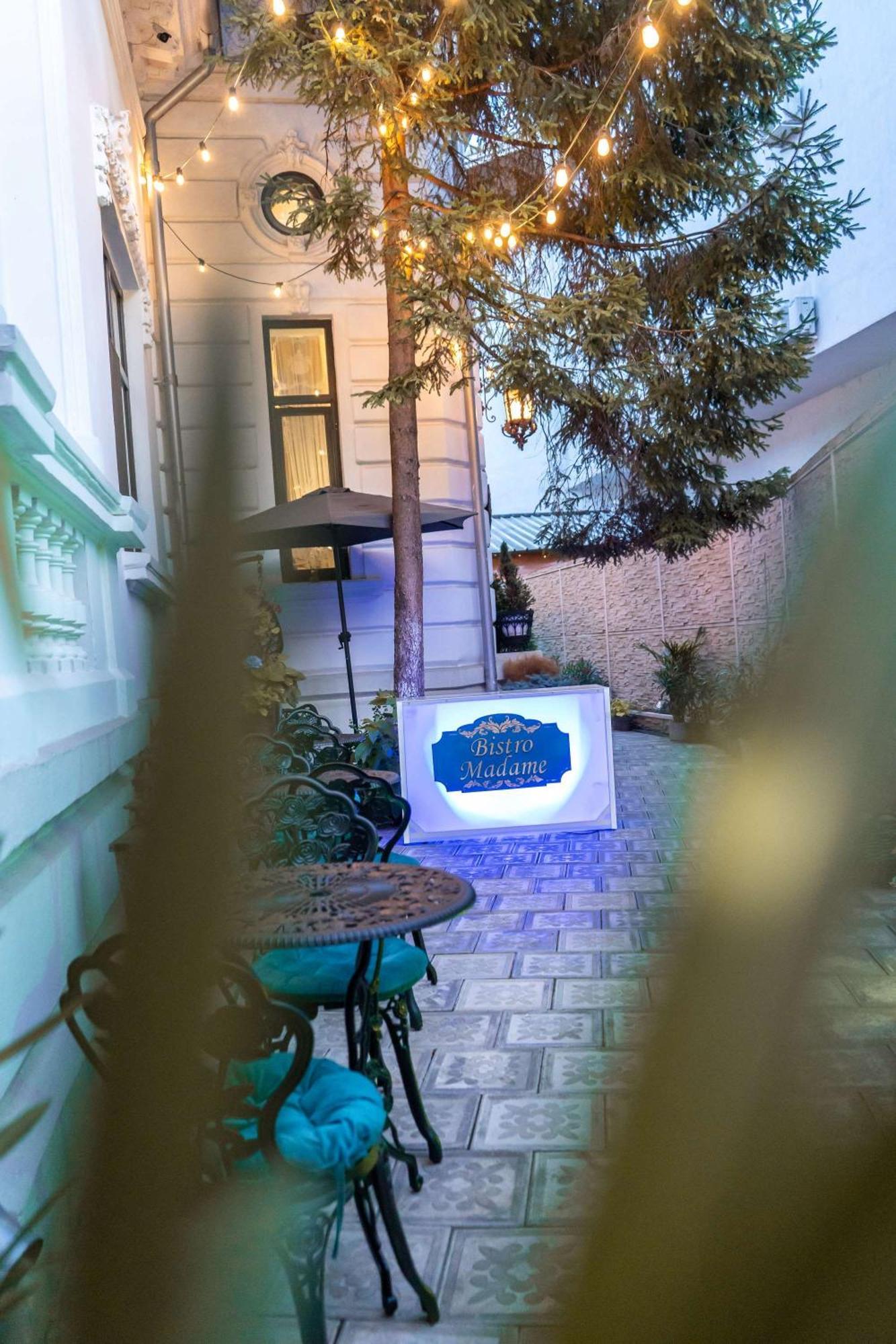 Conacul Coroanei Luxury Boutique Hotel บูคาเรสต์ ภายนอก รูปภาพ