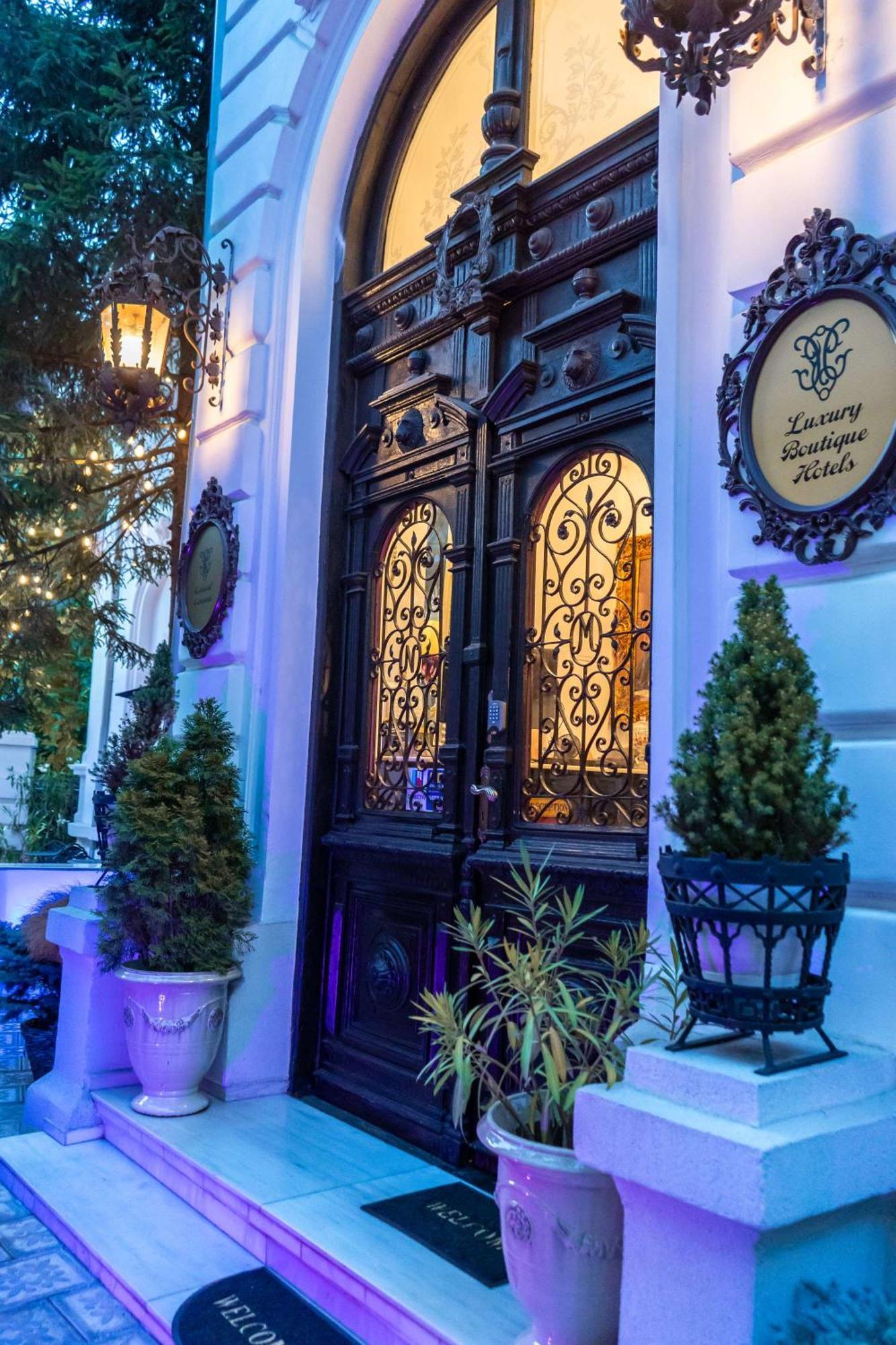Conacul Coroanei Luxury Boutique Hotel บูคาเรสต์ ภายนอก รูปภาพ