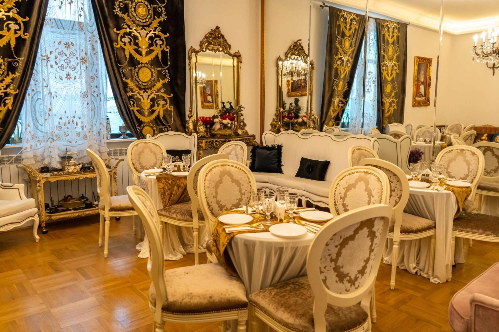 Conacul Coroanei Luxury Boutique Hotel บูคาเรสต์ ภายนอก รูปภาพ