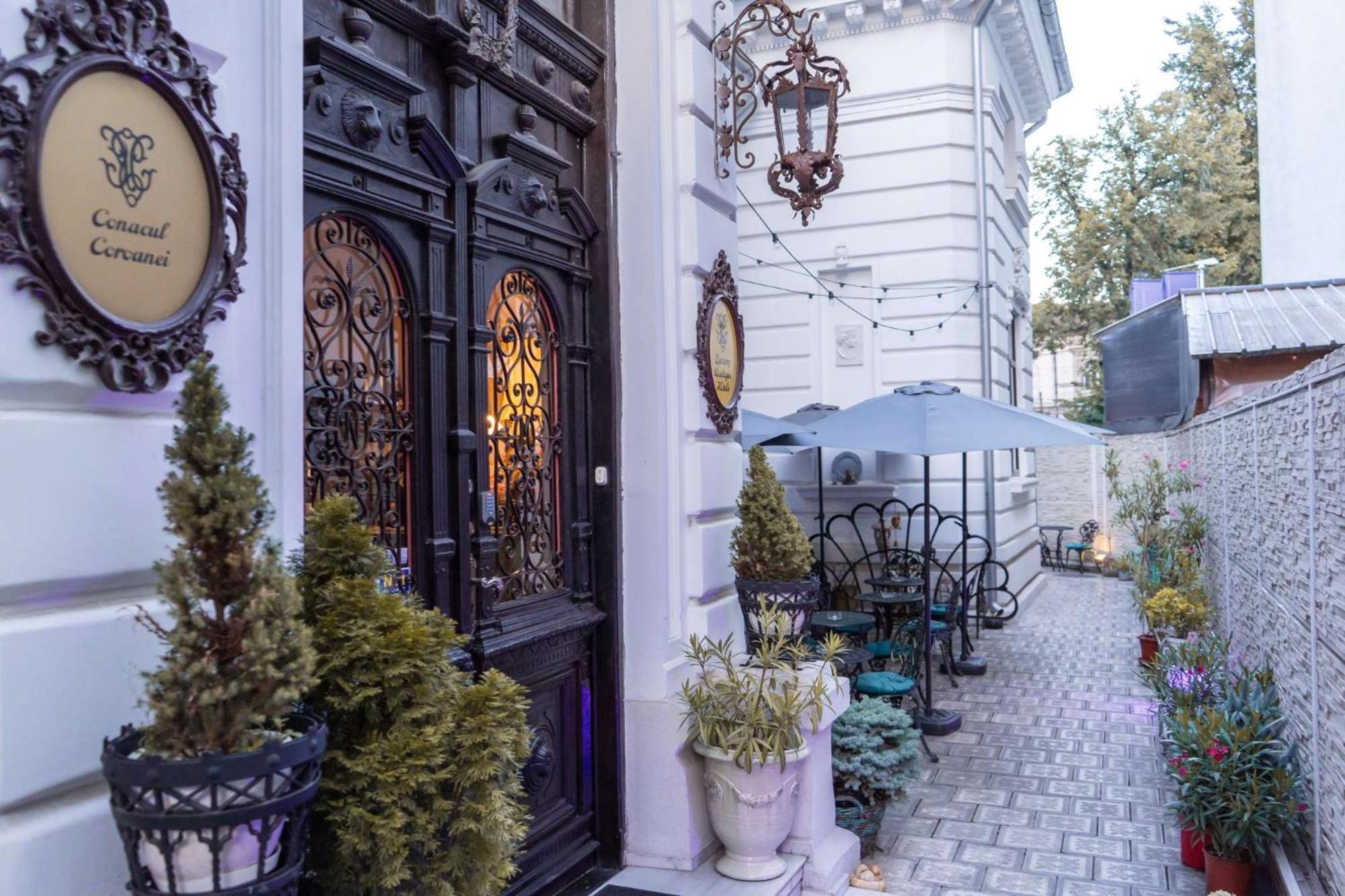Conacul Coroanei Luxury Boutique Hotel บูคาเรสต์ ภายนอก รูปภาพ